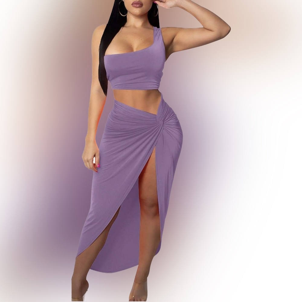 (2) piece lavender skirt set XL
